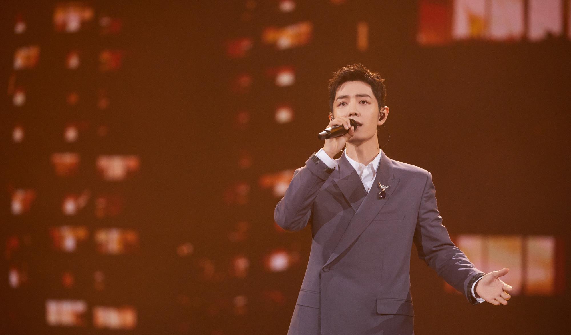 大屏|“品牌霸霸”轮番承包大屏，论肖战与怼脸拍适配度到底有多高？