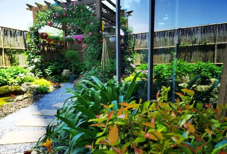 因为这个50㎡露台,买了这套房子,历时7年DIY打造成花园,太美了