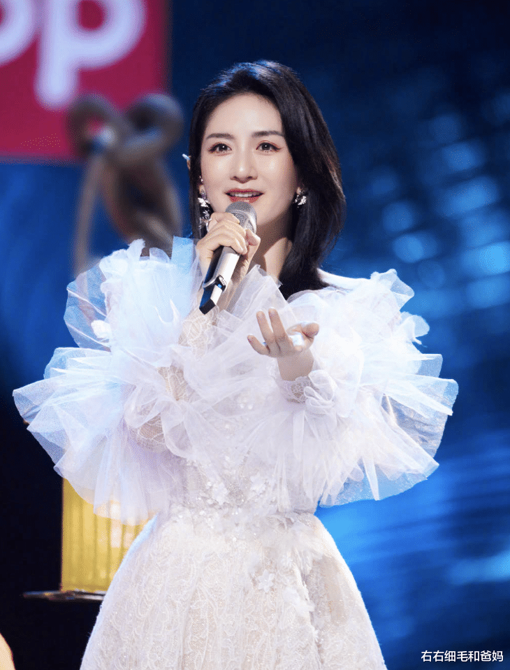 谢娜|谢娜发文总结2021，三个女儿齐出镜，曾备孕6年36岁高龄怀双胞胎