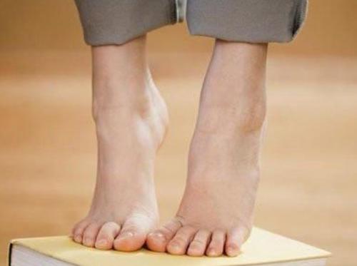 睡眠|每天“踮脚尖”15分钟,坚持一段时间,或有助解决这4个问题