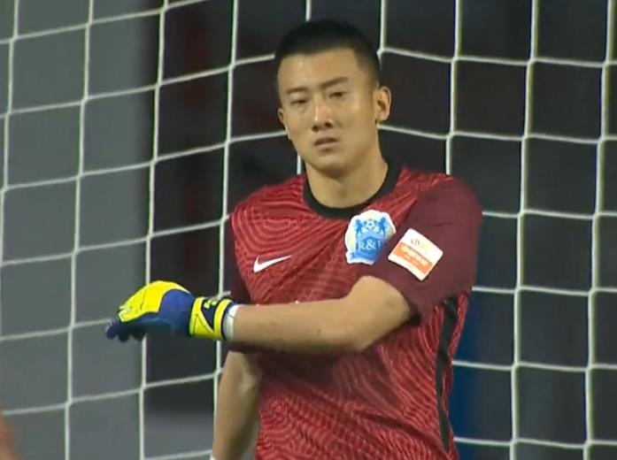郜林|26分钟3-0!中超劲旅大爆发,郜林1传1射立大功,21岁门将遭羞辱
