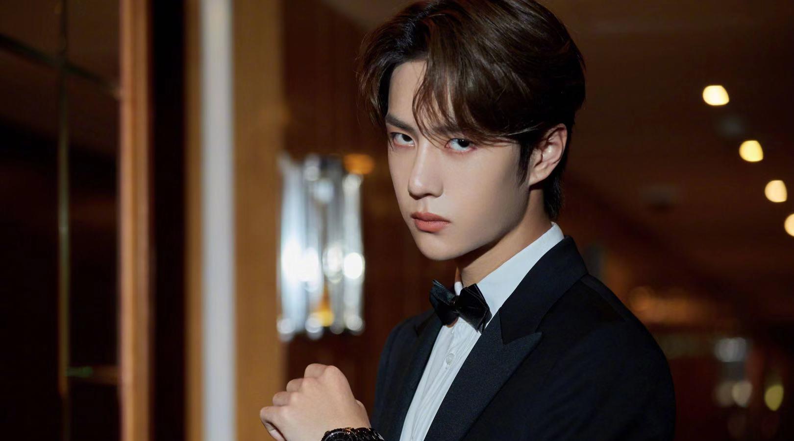 王一博|GQ盛典在三亚举办，王一博龚俊蔡徐坤确认参加，男明星下海游泳？