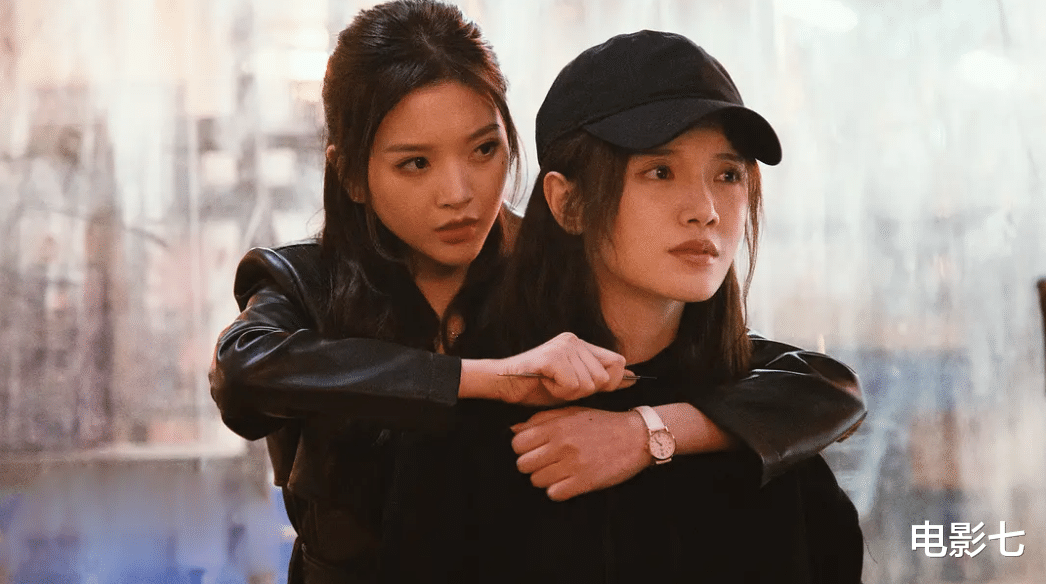 杨帆|模仿周星驰，连片名都不改，靠性感出镜的她，成了这部网大的唯一看点