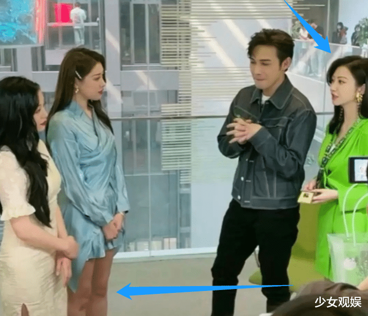 景甜|景甜幼熙同框营业，生图下的状态引热议，终于懂明星跟网红的壁垒