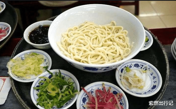 岳云鹏|岳云鹏的面馆一碗面106元,为啥没人说贵,看到实物明白了