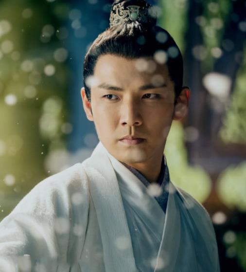 钟汉良|《倾城亦清欢》：47岁钟汉良破“太老”传言，与小18岁袁冰妍太配