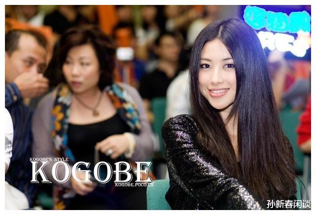 朱珠|出道16年零绯闻4次入选全球最美面孔，朱珠出席华鼎奖气质非凡