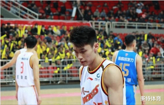 广东男篮|广东宏远闷声发大财！25+9八一锋线野兽接近加盟，朱芳雨这招太绝