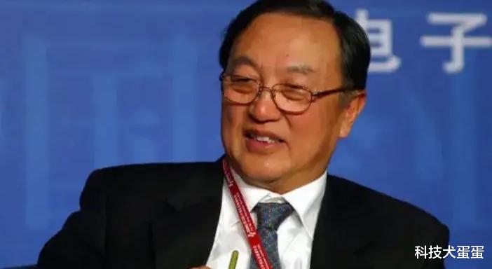 任正非|柳传志被推到舆论风口,还把他跟任正非牵连在一起,任正非:没深入研究过联想