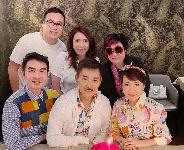 狄波拉|谢贤的强烈攻势下，狄波拉跟美国男友分手了，谢贤终于抱着美人归