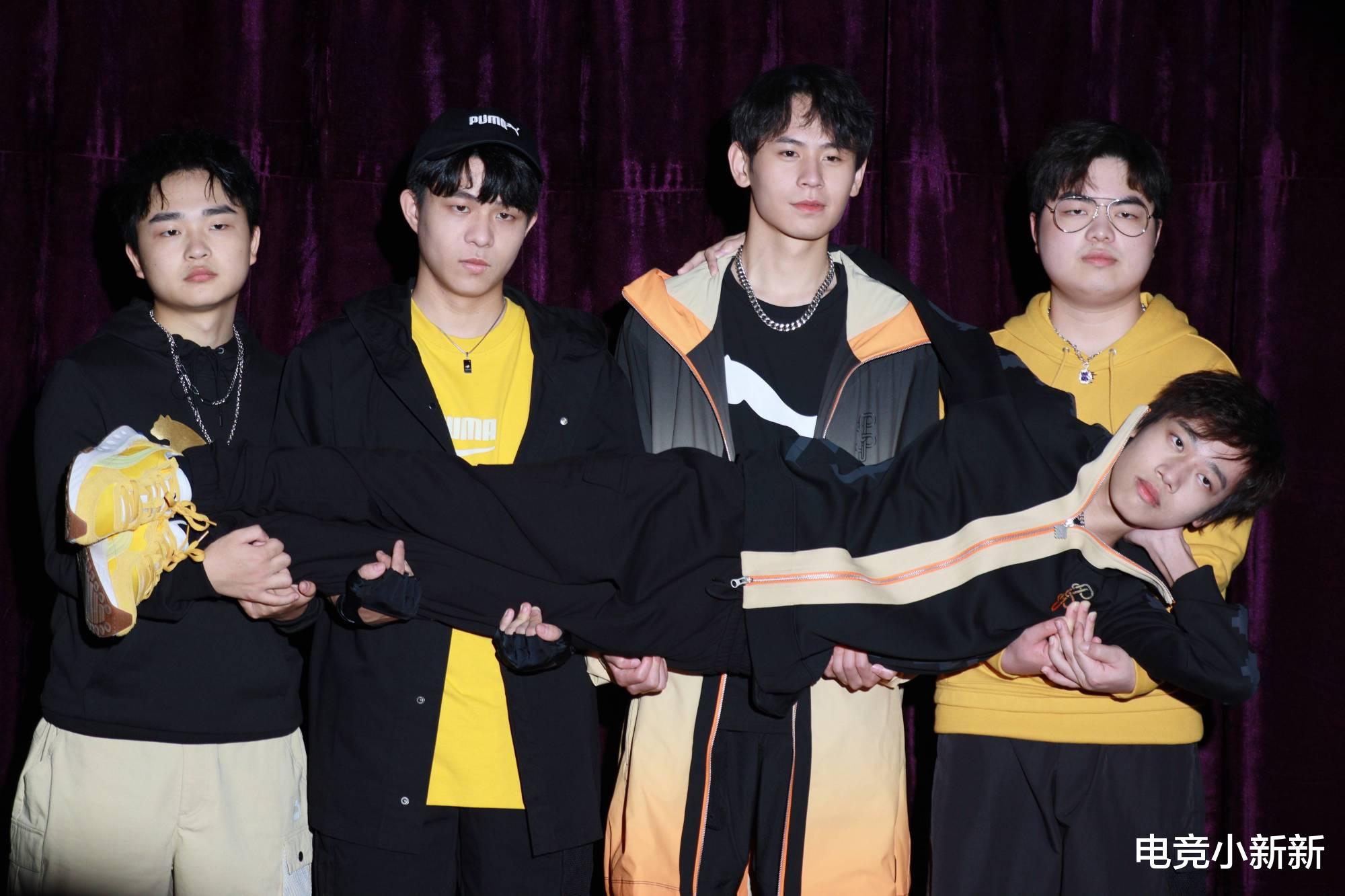 开放世界|Hero天裂开局翻盘WE：新中单有清融的影子，无畏压力可以减轻了！