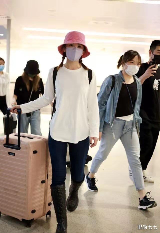 里尚七七 阿娇总算扳回一局!黑白灰玩得太高级,阿sa扮嫩过头反显村味感