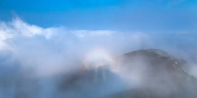 连云港 我国一处海滨城市，有山有水有文化，干净且低调