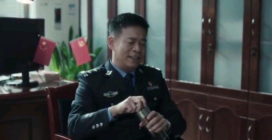 江疏影|《扫黑风暴》中的两个槽点来自江疏影和张艺兴，第6集中尤其明显