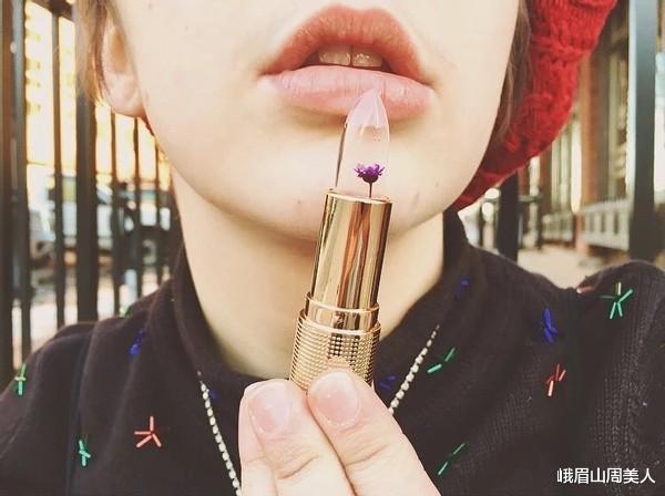 谭维维|?涂口红前需要先涂润唇膏吗？多数人都搞错了，难怪唇色悄悄变深了