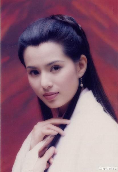 小龙女|同样是小龙女，谁在硬演，谁是仙女下凡，谁让杨过甘心等了十六年