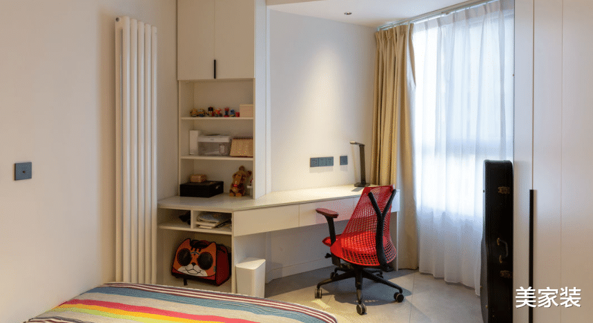 黑白灰也可以很时尚，看海归小夫妻的家，如何展现简约的美感