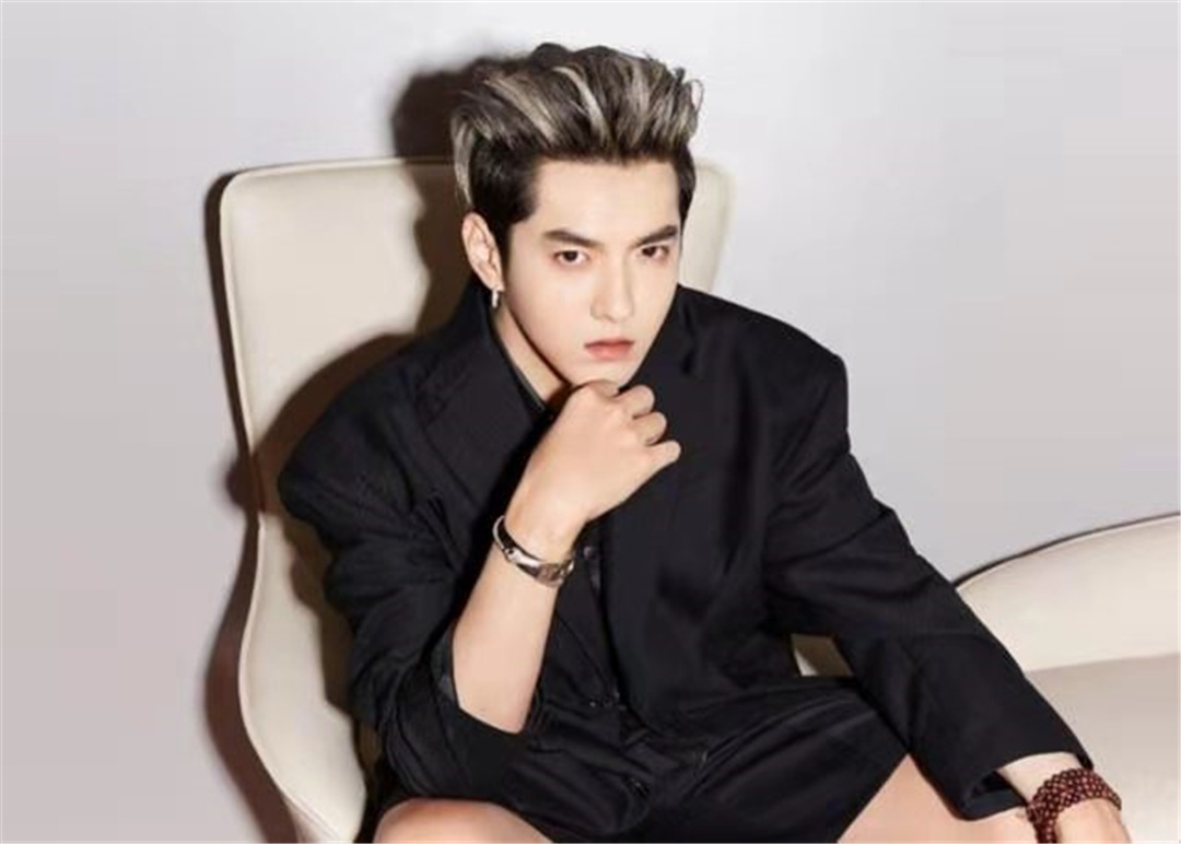 赵丽颖|网友晒出吴亦凡看守所图片，以及一日三餐食谱，评论炸锅：给特权？