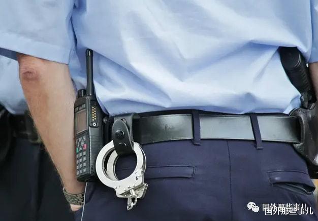 范齐全|警车巡逻时遭袭击,4名警察不幸身亡