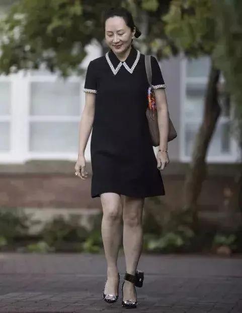 打底裤|孟晚舟“霸气出庭”照太惊艳！换黑长直新发型，白到发光更显气质