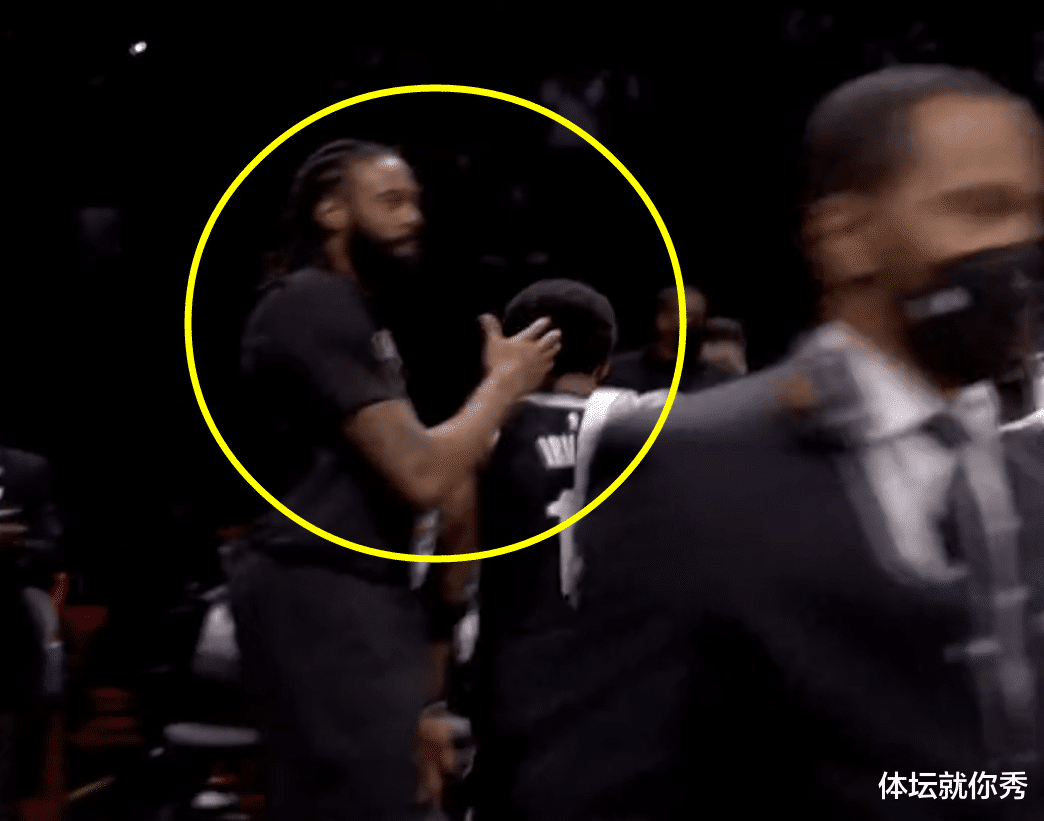 籃網(wǎng)隊|納什，算你狠！哈登傷退籃網(wǎng)大勝，14人登場，唯有他干坐了48分鐘