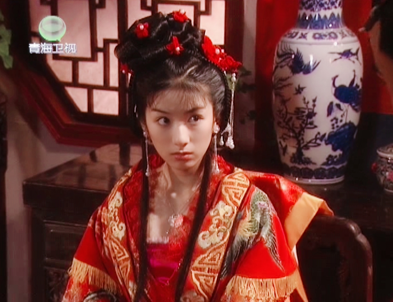 李玉湖|审美断崖式降级！来看《上错花轿嫁对郎》24套绝美造型吊打翻拍剧