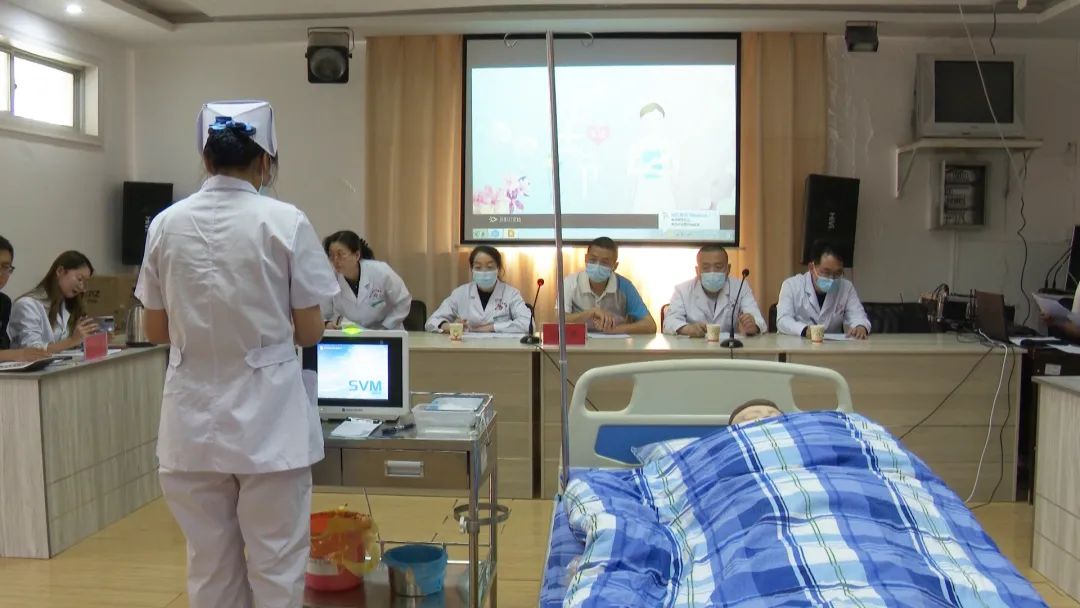 阿克塞县融媒体中心 县医院开展技能比拼，庆祝5.12国际护士节