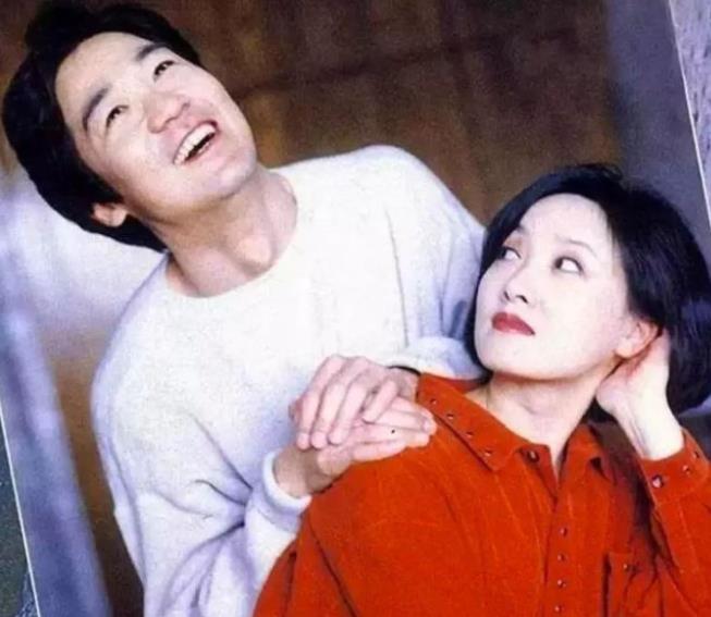 张国立|33年前，被张国立抛弃的前妻罗秀春，如今过得怎样了？