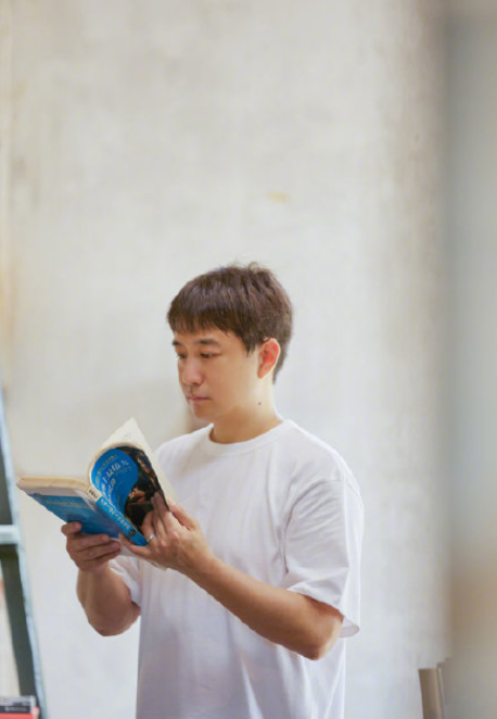 黄磊|黄磊庆50岁生日：一切刚开始，好友周迅海清送祝福