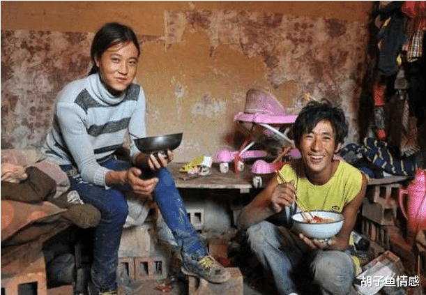 胡子鱼情感|妻子婚内出轨四年,40岁的丈夫却默不作声,只把妻子当成了工具人