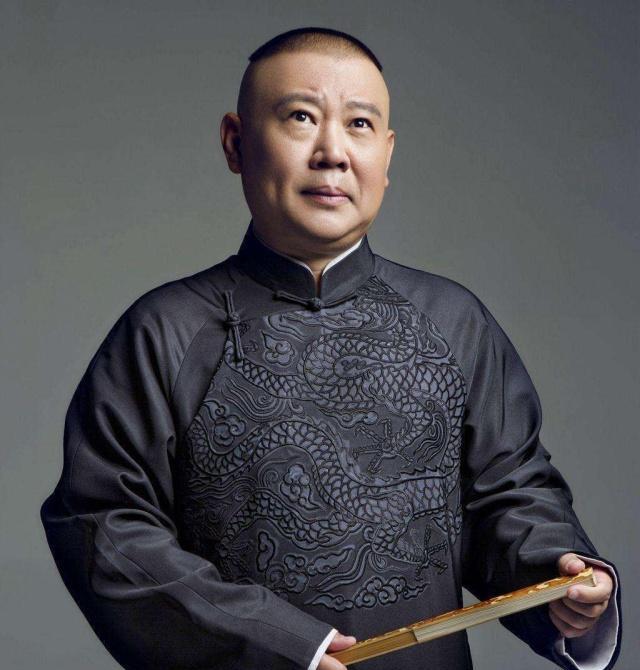 苗阜|苗阜晒照片，师胜杰与郭德纲关系亲近，但嘻哈包袱铺正在“没落”