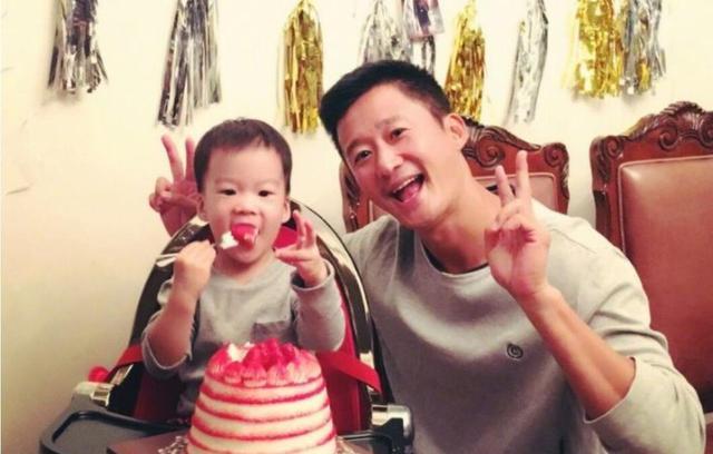 神奇小 吴京给老大起名“无所谓”，以为够随意，不料看到老二名字：懵了