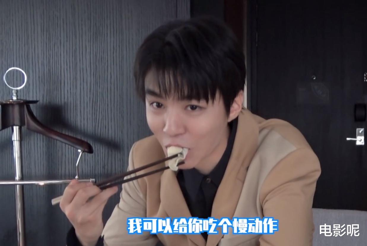 冬至|王俊凯晒冬至饺子图，路人偶遇小凯买滑雪装备，每一年从不落下