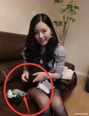 李嘉琦的星座爱情|女孩们以后穿裙子一定要注意点坐姿呀,这也太尴尬了!哈哈哈哈