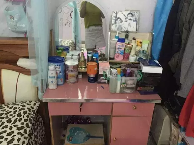 晒晒深圳750出租房，厨房巴掌大，卧室没衣柜，但比住别墅还幸福