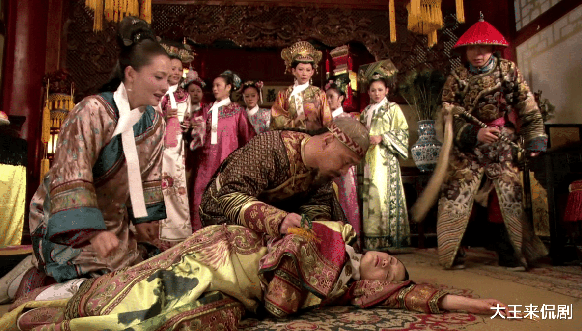 甄嬛|甄嬛陷害宜修时,谁注意到皇上对甄嬛的称呼?差点暴露