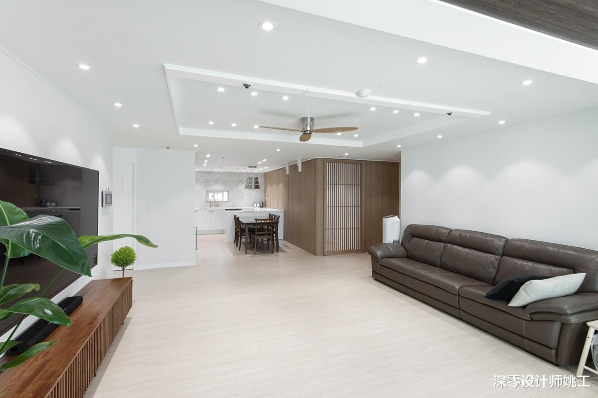 深零设计师姚工|韩国夫妻坚持只丢不买,住138㎡,除必需品,家里看不到任何杂物