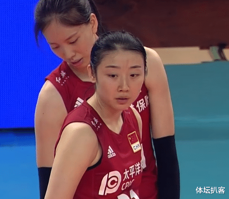 郎平|3-1！中国女排开门红！郎平黑脸不满连丢6分，喊话队员：大胆发球