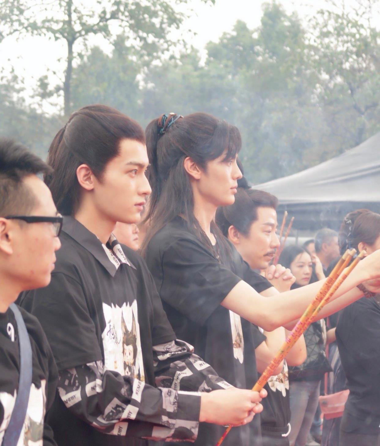 周旭阳嘉应 李一桐新戏《九霄寒夜暖》开机，资源降级，搭档小7岁男爱豆