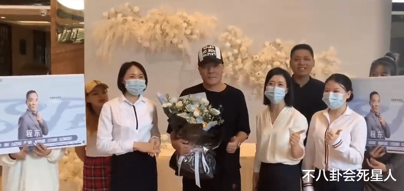 马景涛|8位祖籍内地的港台艺人，有人晚年落叶归根，有人每年回内地祭祖