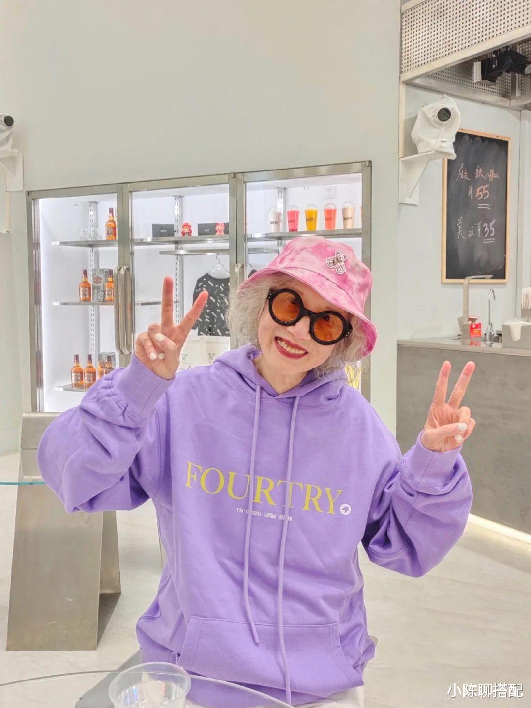 小陈聊搭配|87岁奶奶成穿搭典范，凭什么这么优雅时髦？原来秘诀在这2点上