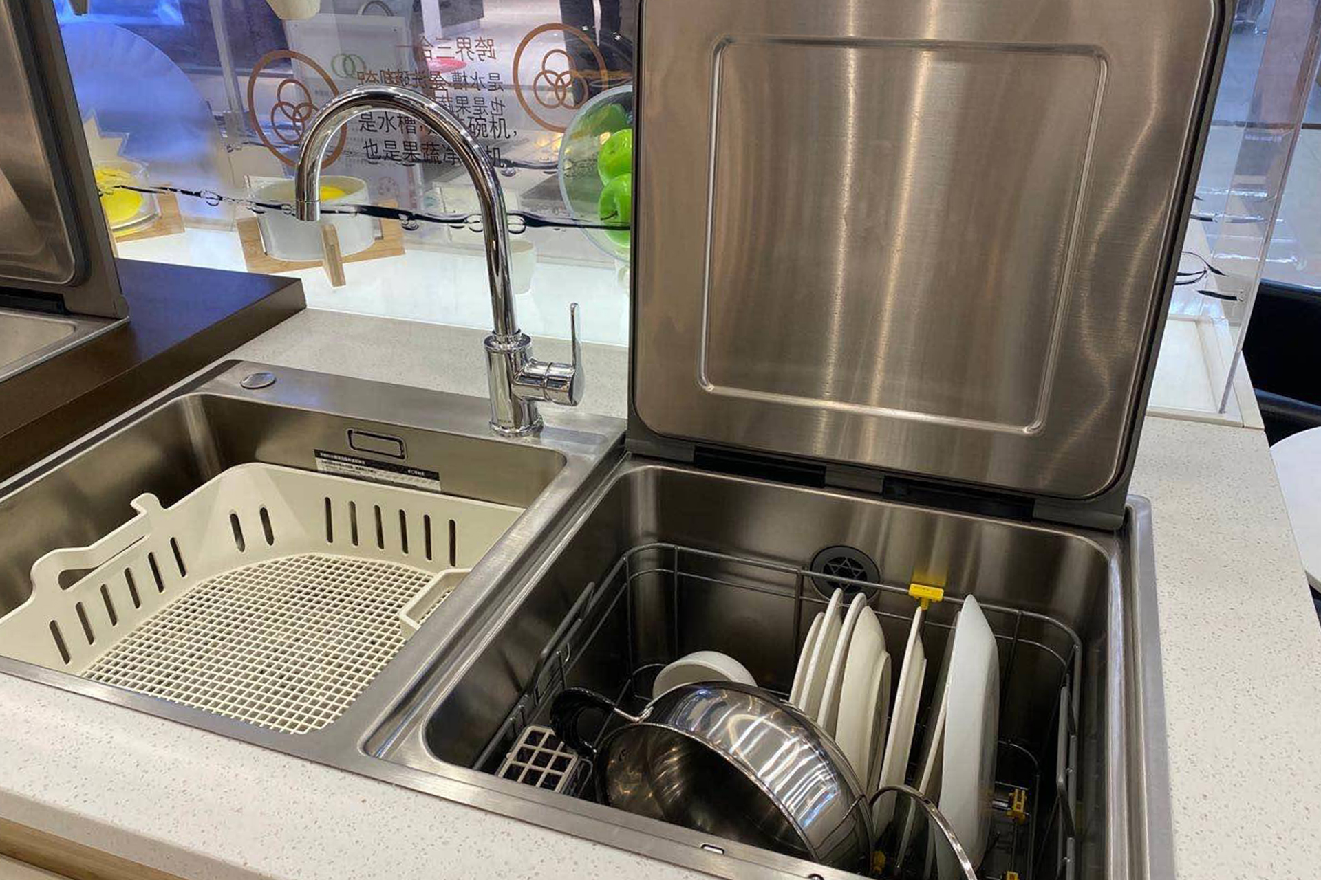 畅谈装修|厨房电器为面子买贵的，入住一年后才发现，智商税妥妥地交了