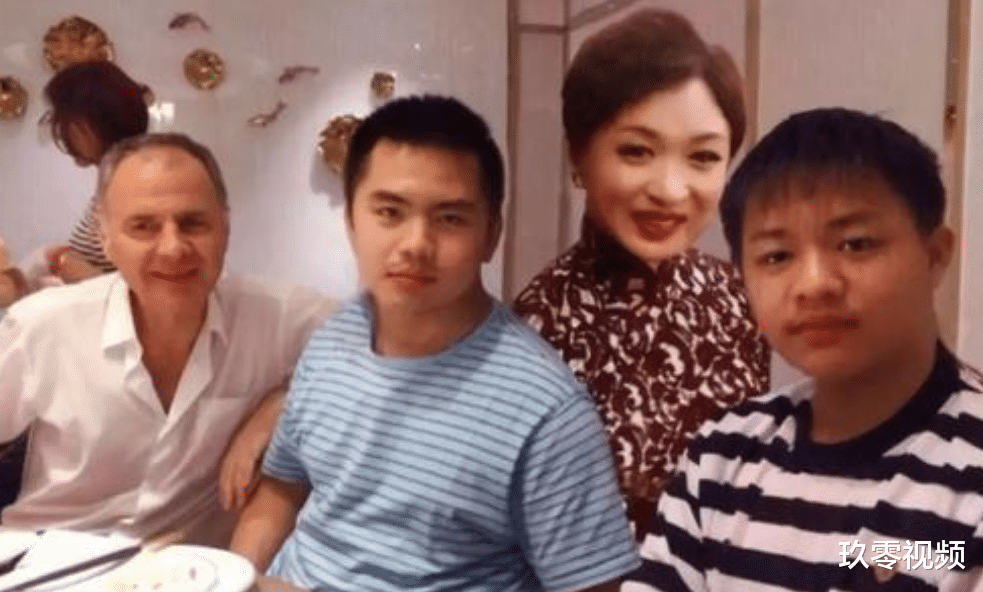 郭麒麟|“你妈是个男人”，金星养子遭同学嘲讽，儿子9字回击让金星自豪