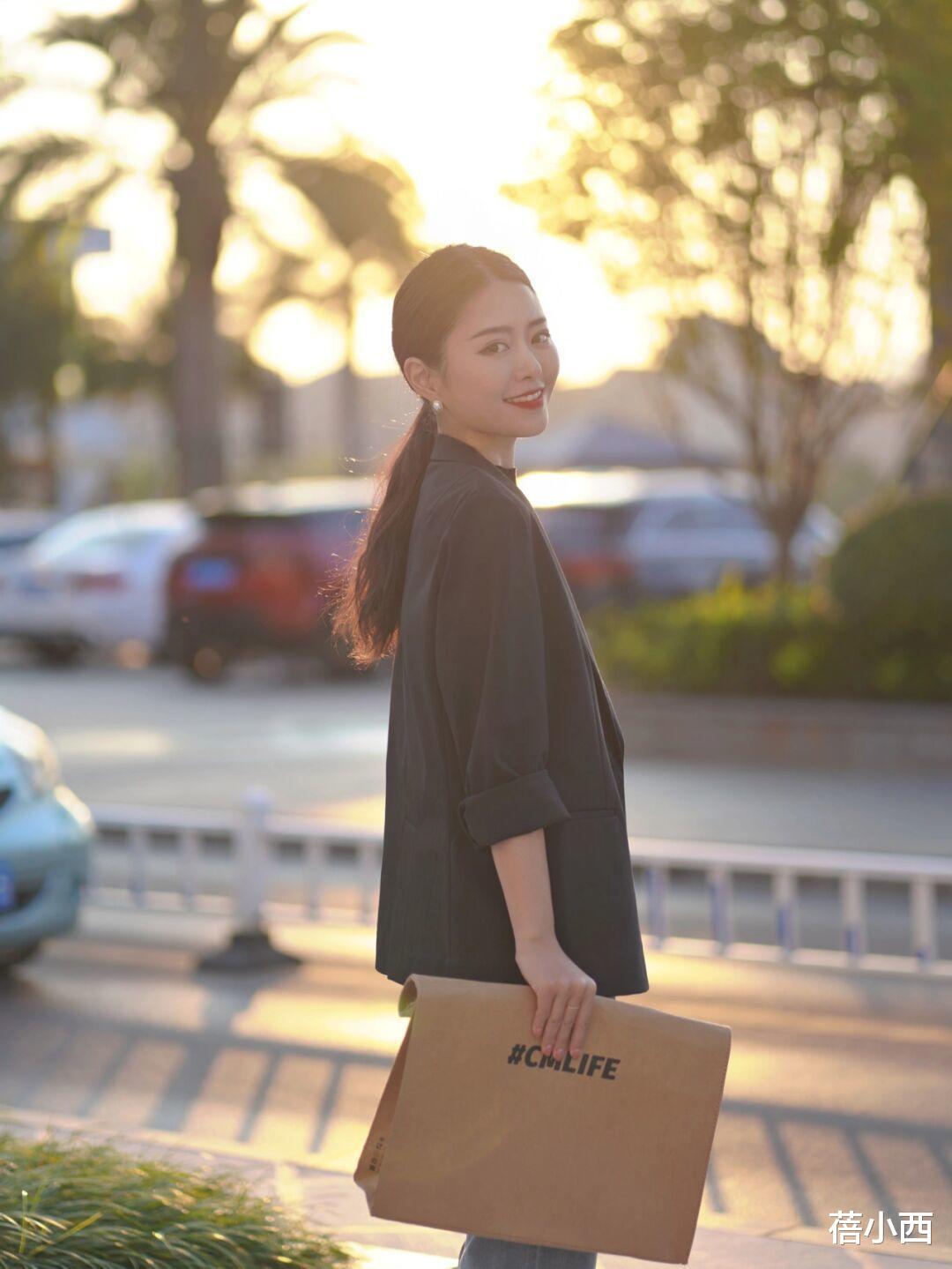 职业教育|秋季上班怎么穿才优雅？从色彩挑款到搭配，好看的都帮你选好了