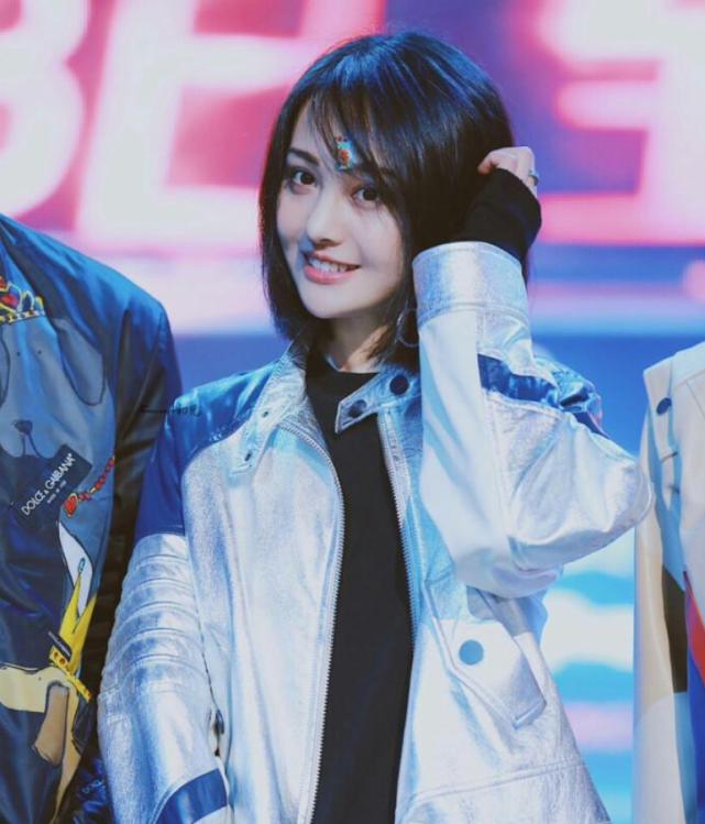 郑爽|真的糊了！广电宣布封杀郑爽，这下连当网红的机会都给“绝”了