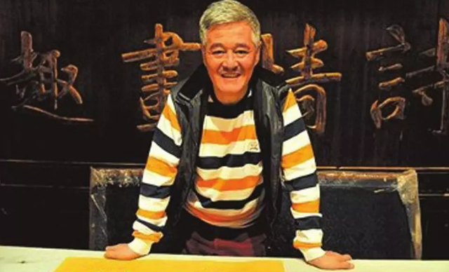 赵本山|赵本山资产全部打水漂？私人飞机成累赘，马丽娟或是人生赢家！