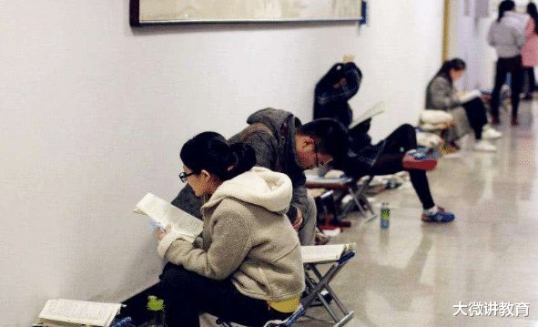 考研|考研刚结束，新一届考研大军奔向自习室抢位，过来人：后期少一半