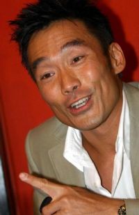 郑浩南|郑浩南：错选徐克成就周润发，十年龙套无人识，一句加钱天下知！