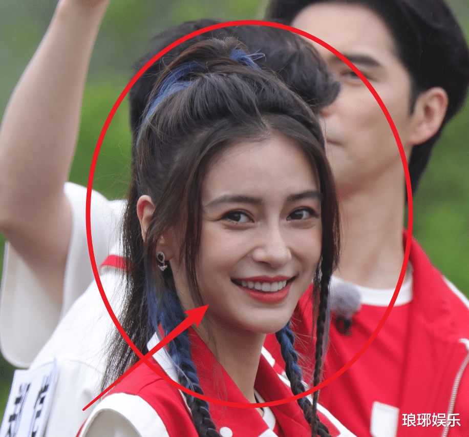 谭松韵|30岁谭松韵做客《跑男9》，和baby同框，娃娃脸的优势一瞧便知