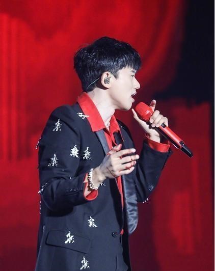 张杰|张杰：祸不单行，2个月内先后入院接受“鱼骨摘除和缝针”2项治疗